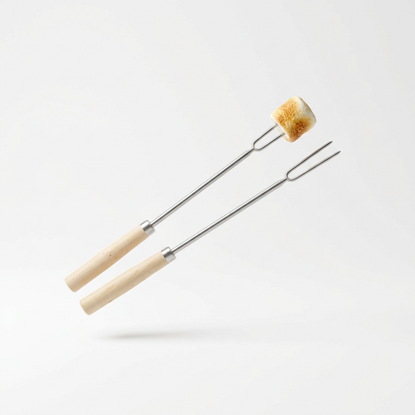 Marshmallow-Röststäbe 2er-Set — schwebend mit Marshmallow